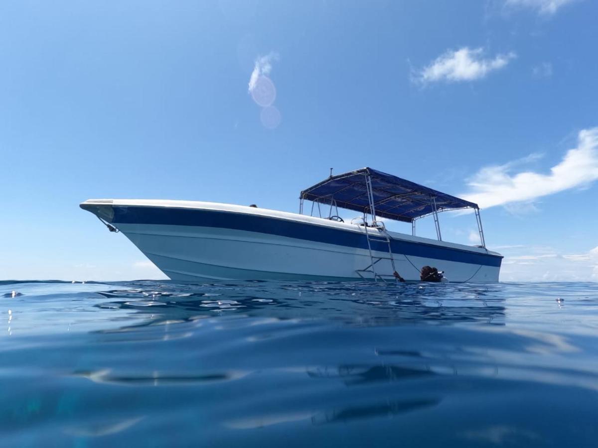 Maratua Dive Center And Lodge Maratua Island Exteriér fotografie